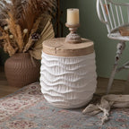 Table d'appoint élégante en bois blanc, motif tambour