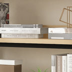 Bibliothèque autoportante simple à plusieurs niveaux en bois avec cadre en acier