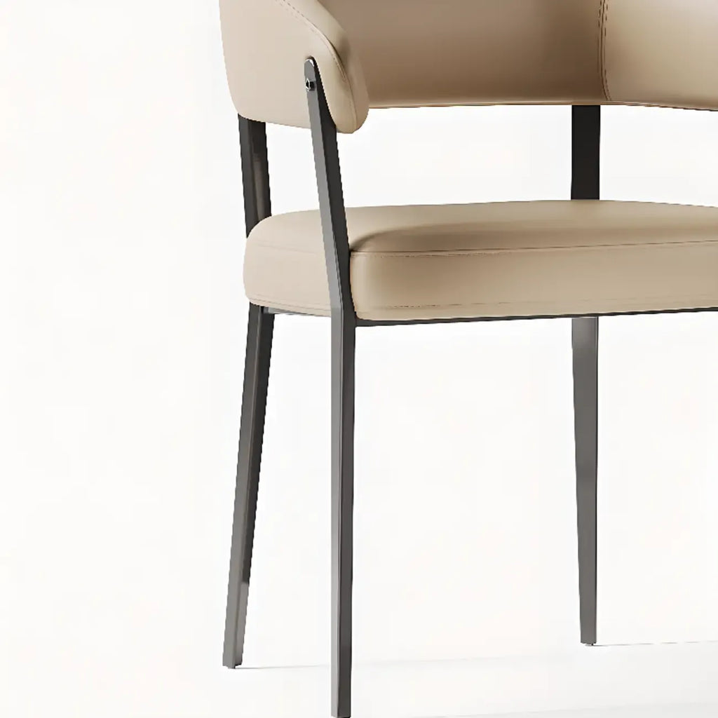 Chaise de salle à manger moderne avec accoudoirs en similicuir, dossier ouvert et pieds en alliage