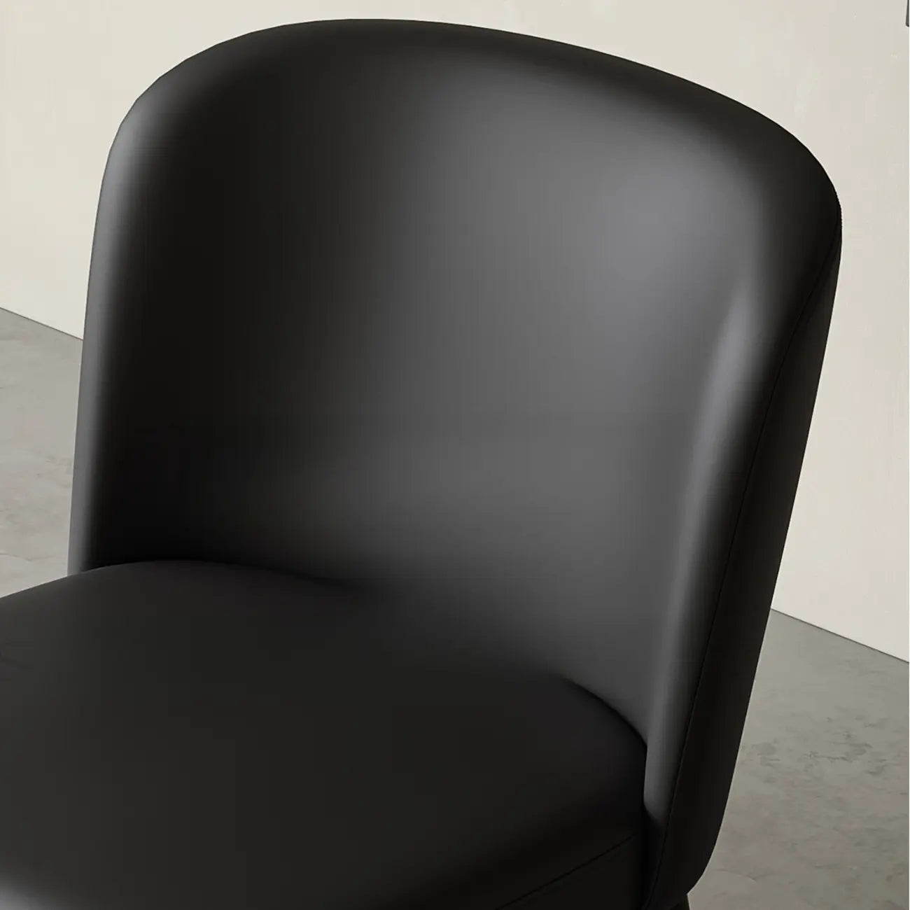Chaise de salle à manger moderne sans accoudoirs en cuir avec pieds en alliage noir