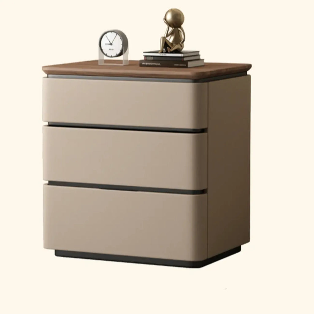 Table de chevet étroite et moderne en bois avec 3 tiroirs