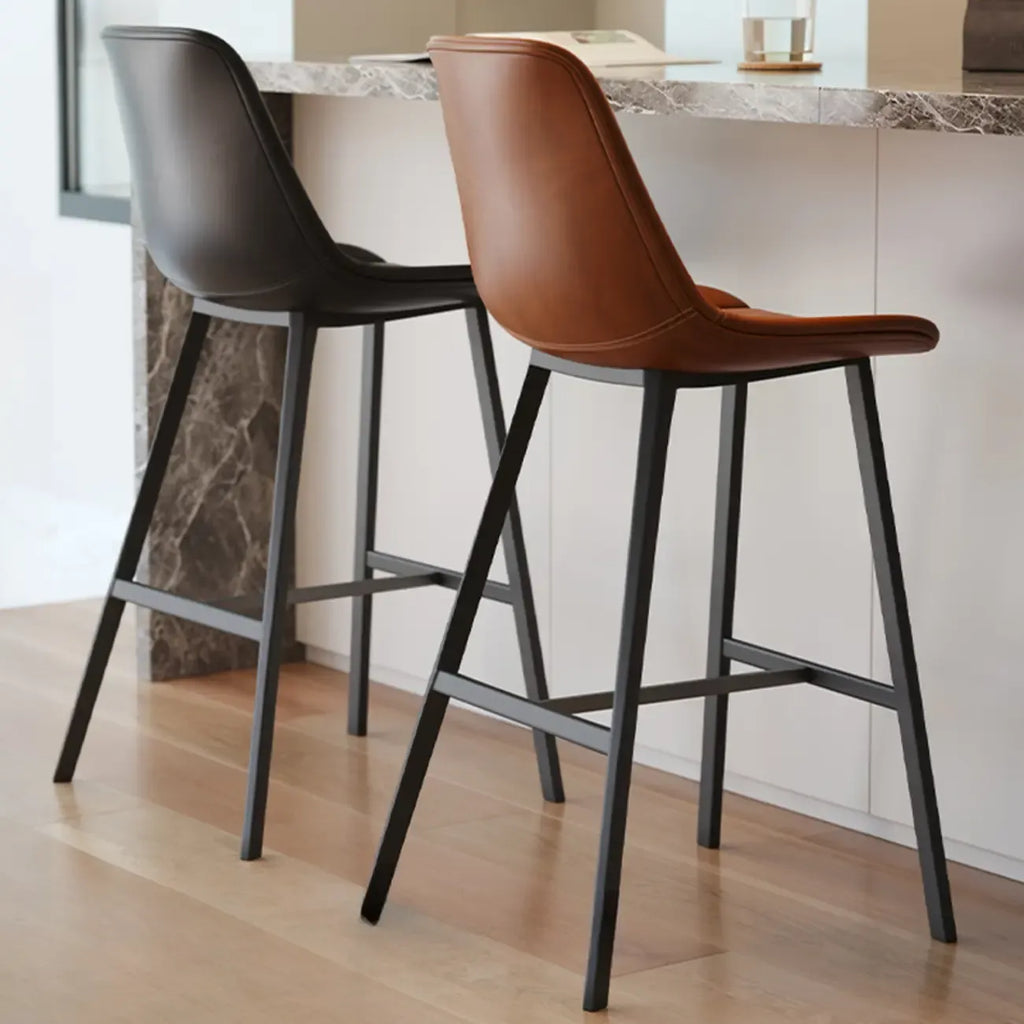 Sgabello da bar in pelle trapuntata stile moderno di metà secolo