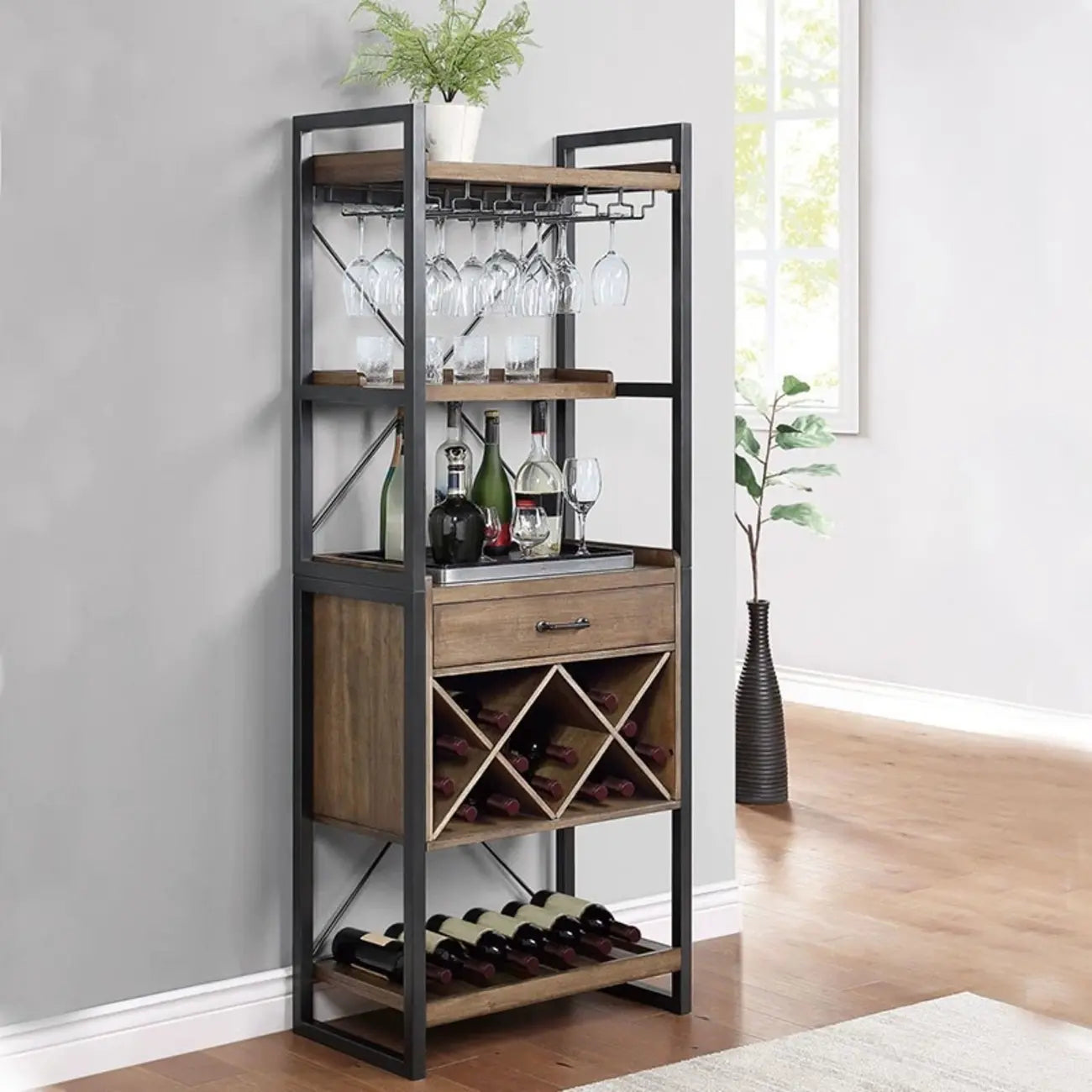Porte-bouteilles et porte-verres ouverts en bois brun, non fixé, avec étagère