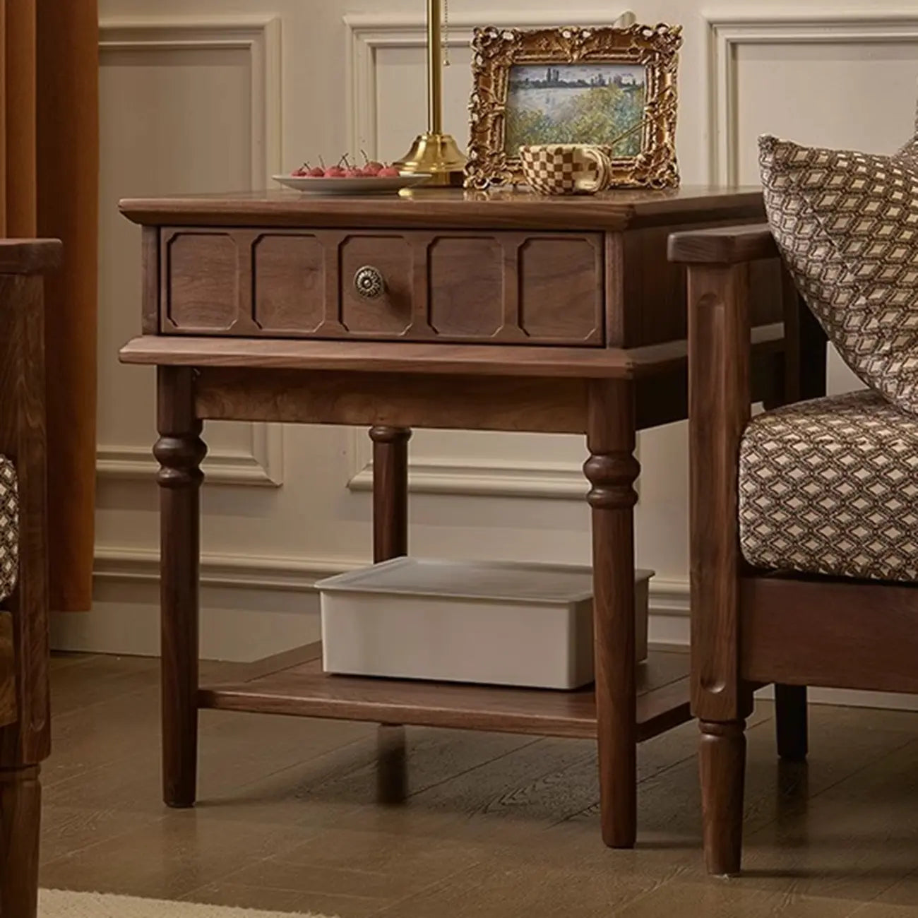 Table d'appoint carrée en noyer, style moderne du milieu du siècle, avec tiroir