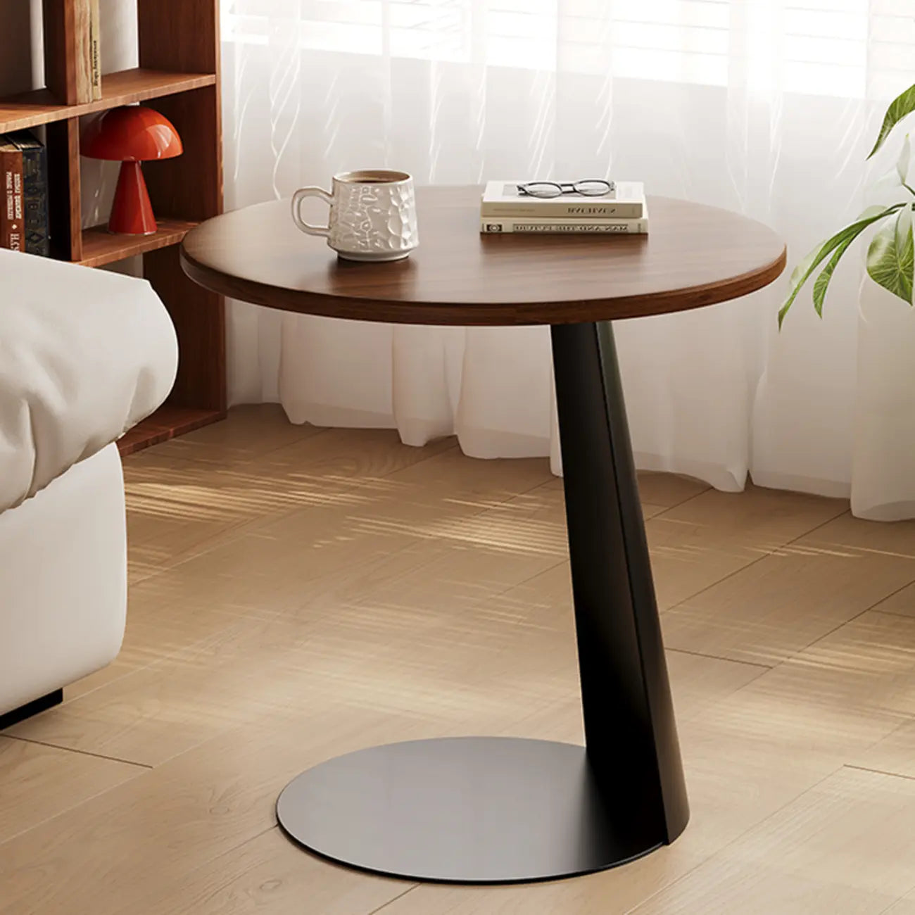 Table d'appoint ronde moderne en frêne brun en forme de C