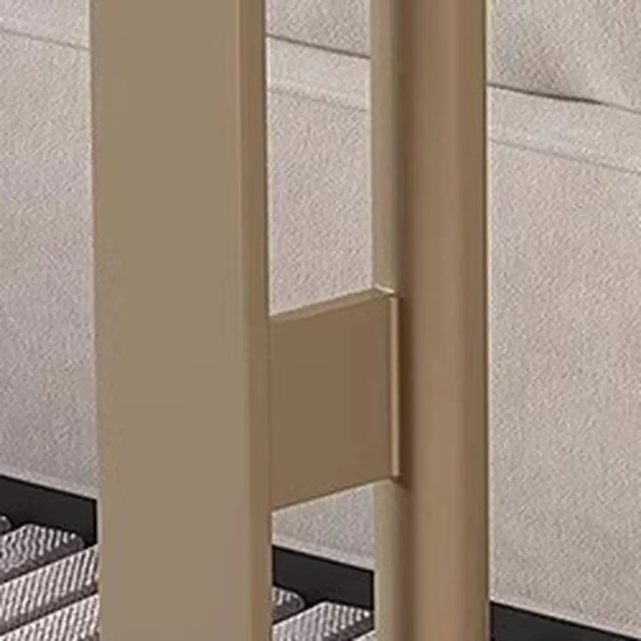 Table d'appoint moderne en acier avec plateau rond en pierre frittée et forme en C