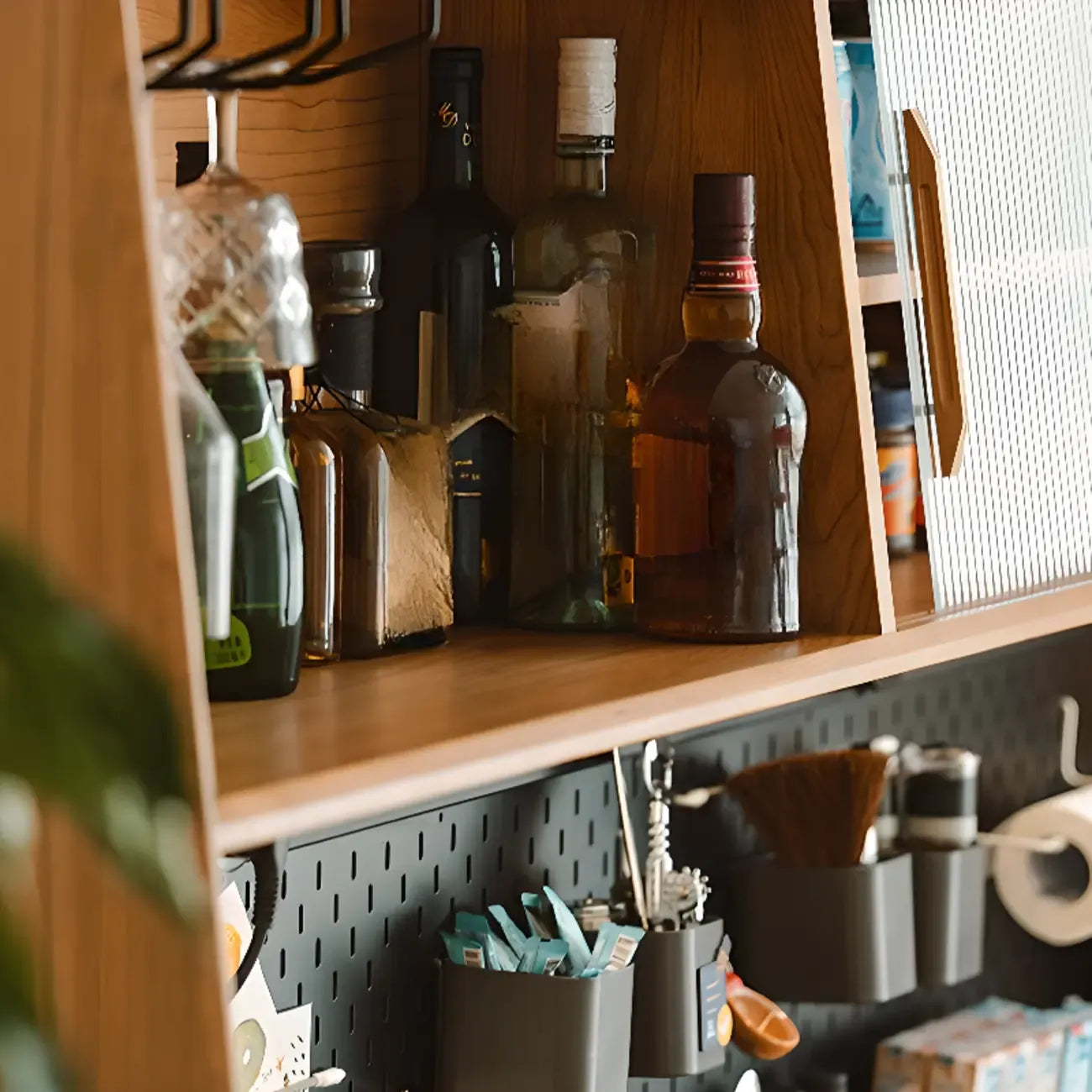 Armoire de rangement de cuisine moderne en merisier et pin