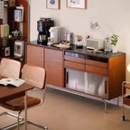 Buffet moderne avec portes coulissantes en pin et merisier