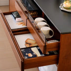 Buffet moderne avec portes coulissantes en pin et merisier