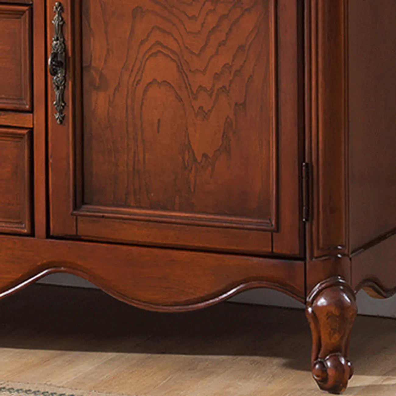 Buffet moderne en bois brun avec étagères réglables