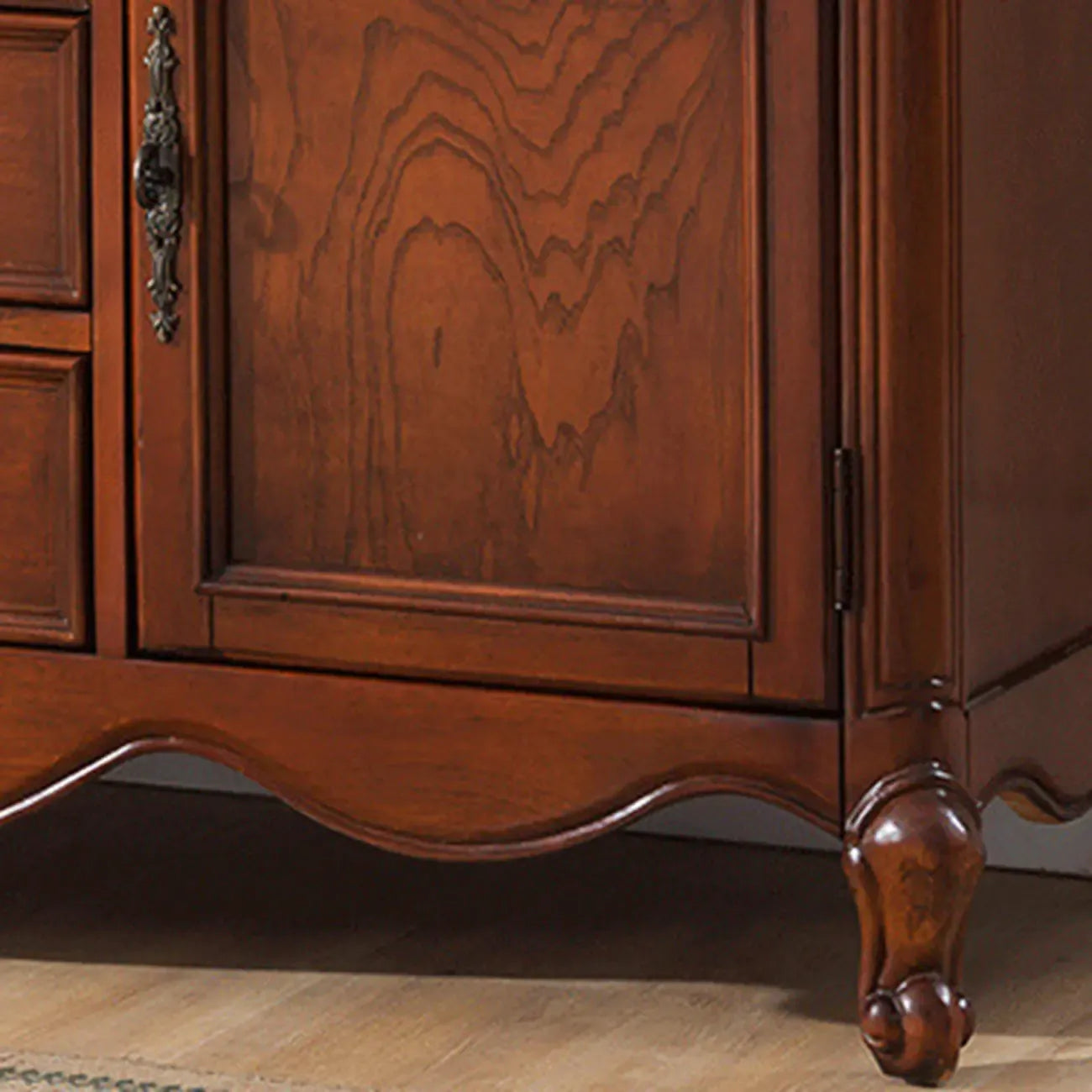 Buffet moderne en bois brun avec étagères réglables