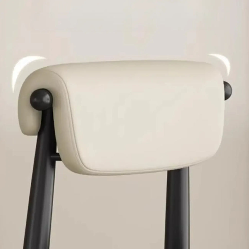 Chaise de salle à manger élégante à dossier bas, revêtue de similicuir.