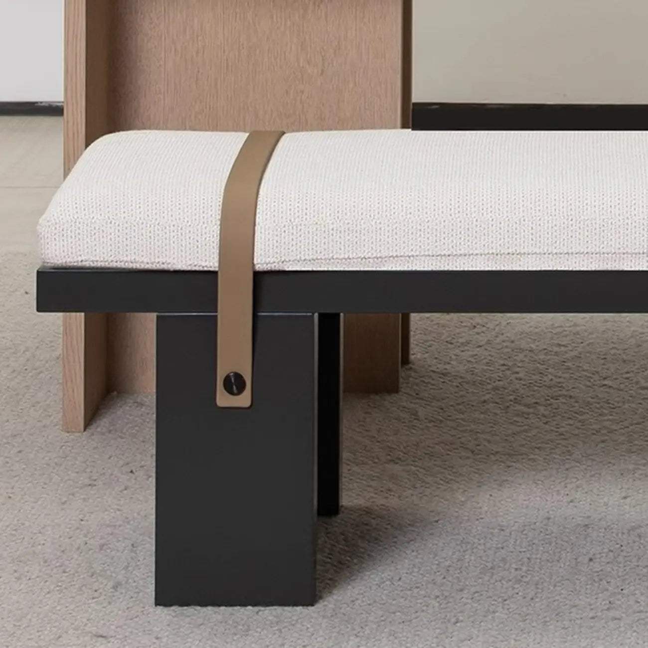 Banc de chambre minimaliste capitonné avec coussin moelleux