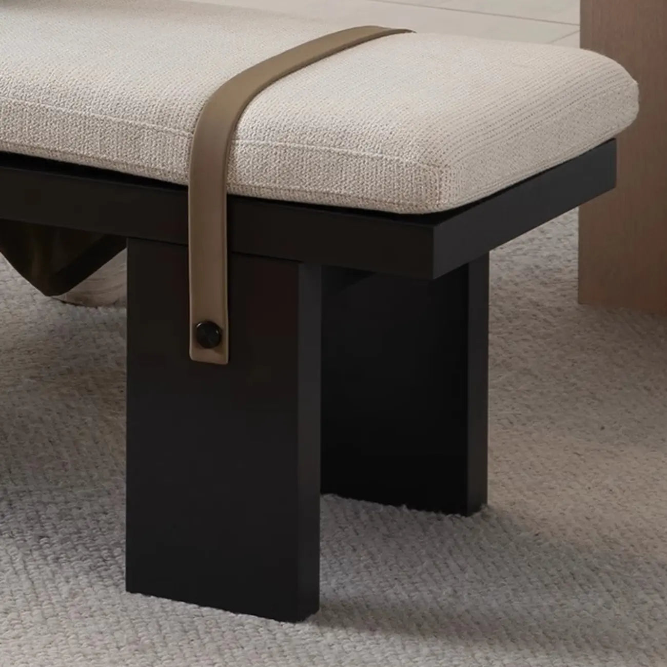 Banc de chambre minimaliste capitonné avec coussin moelleux