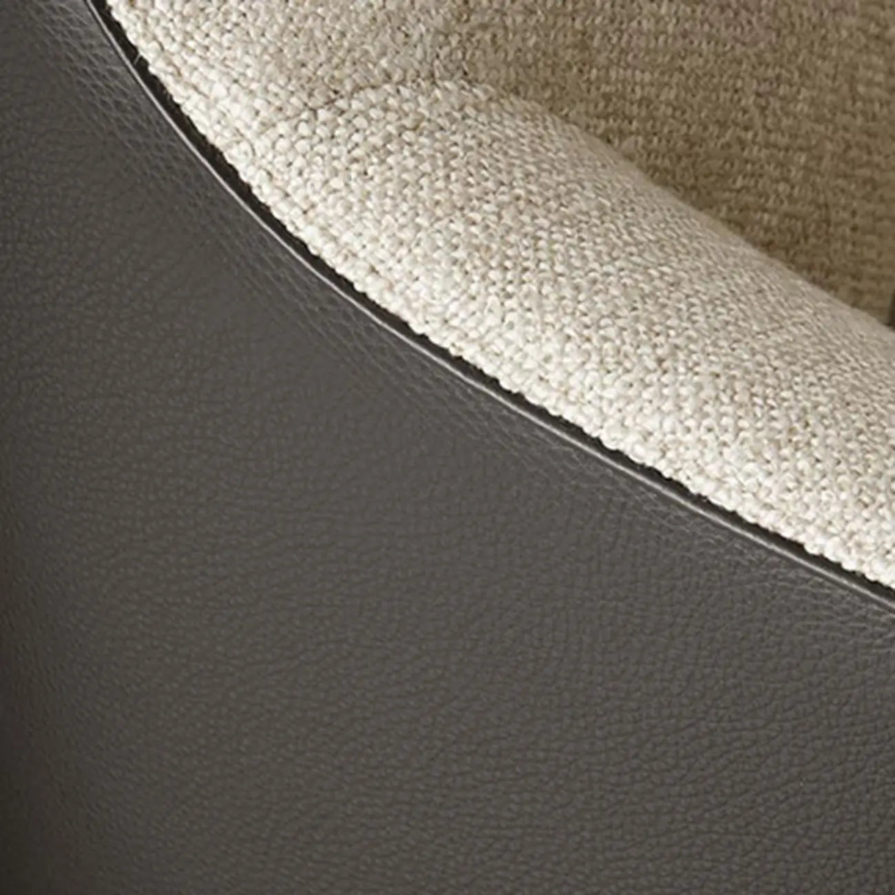 Fauteuil d'appoint moderne à dossier haut avec repose-pieds