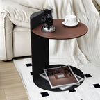 Table d'appoint contemporaine en forme de C avec plateau en cuir et piètement en métal