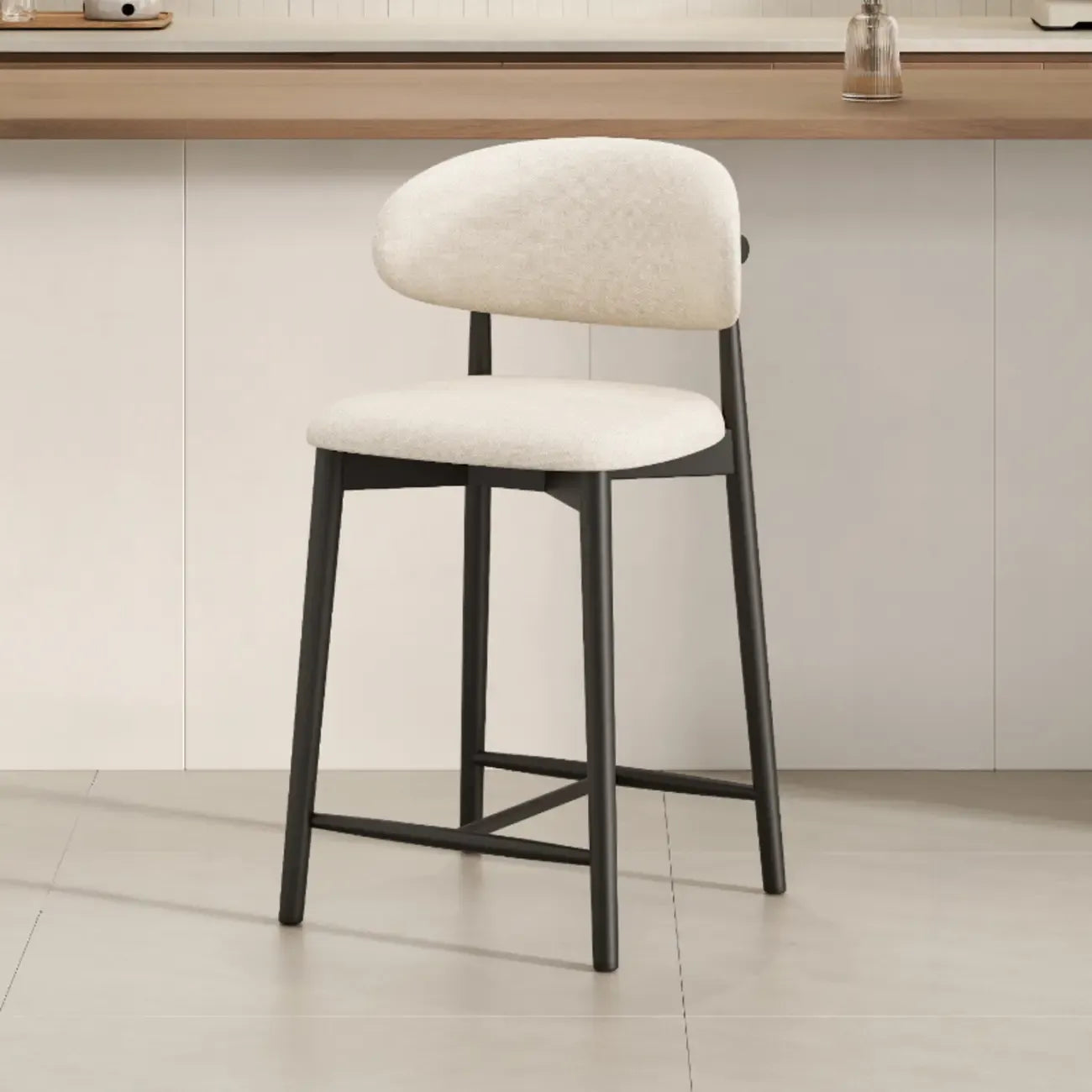 Tabouret de bar rembourré de style moderne du milieu du siècle avec dossier