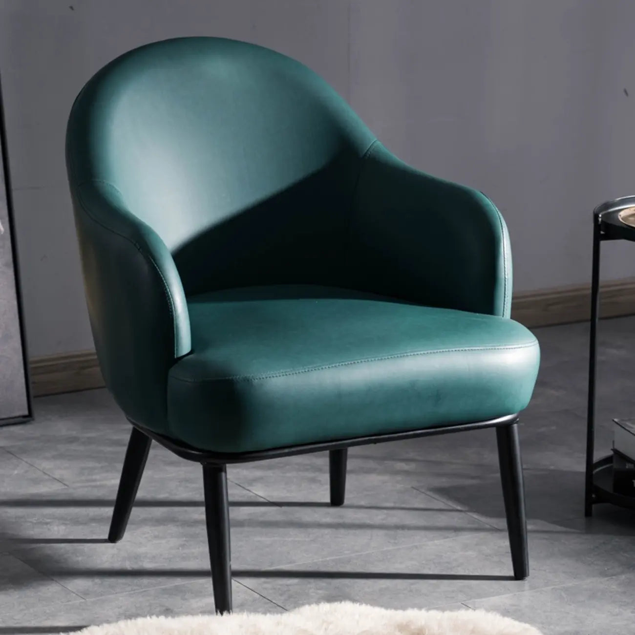 Fauteuil tonneau moderne en similicuir pour salon