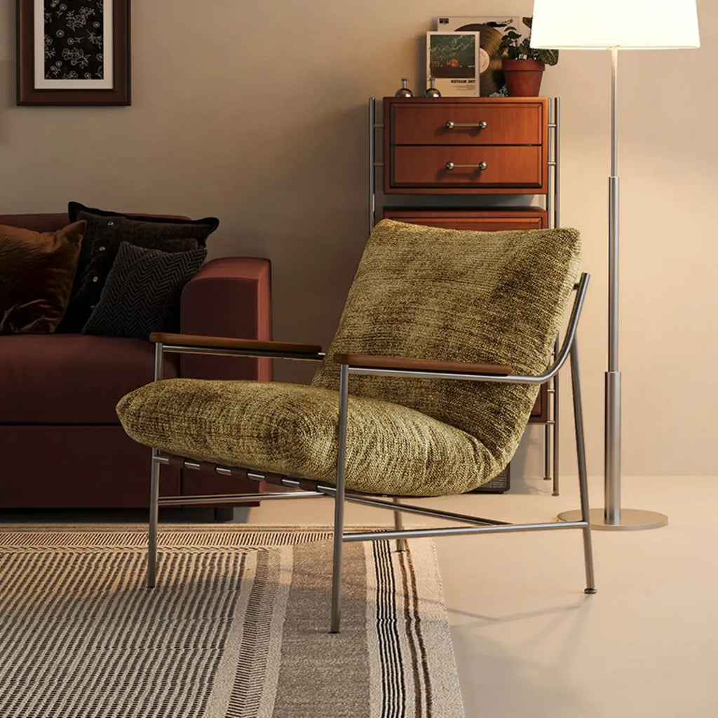 Fauteuil d'appoint moderne du milieu du siècle avec structure en métal et chenille