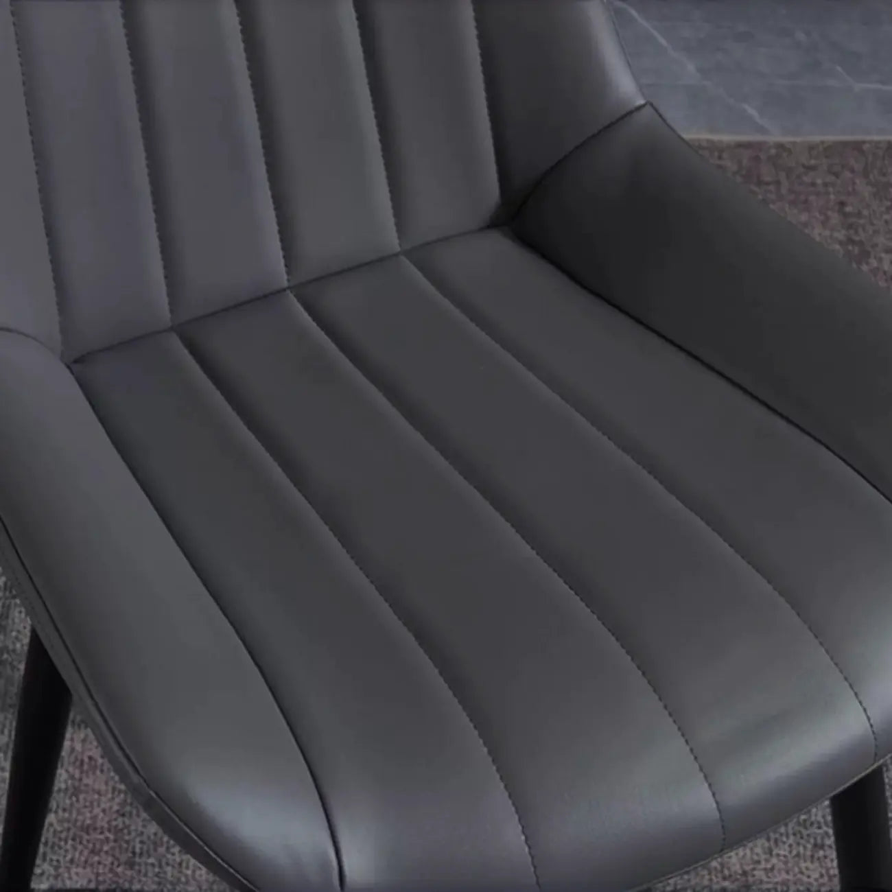 Chaise de salle à manger minimaliste à dossier bas, revêtue de cuir tressé
