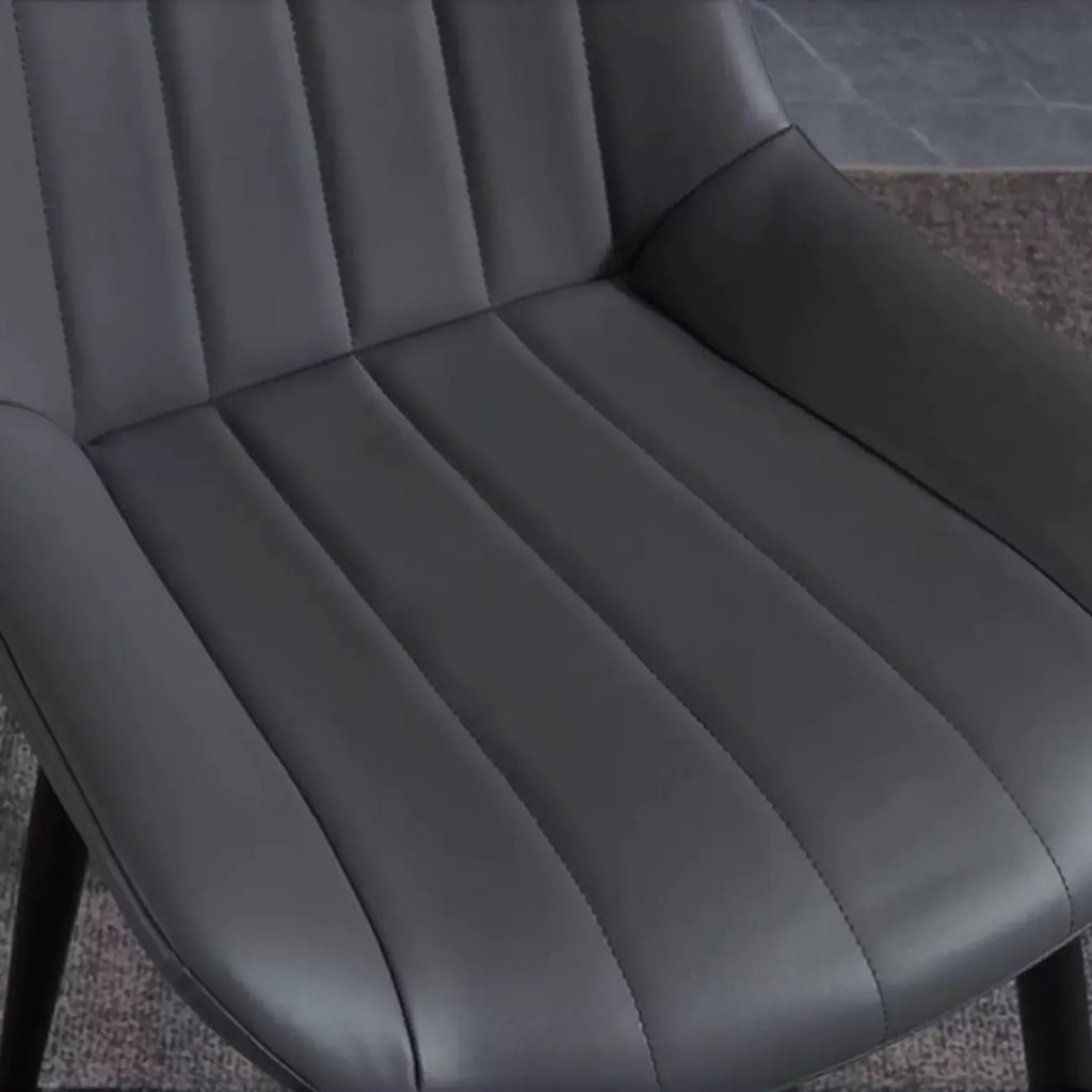 Chaise de salle à manger minimaliste à dossier bas, revêtue de cuir tressé