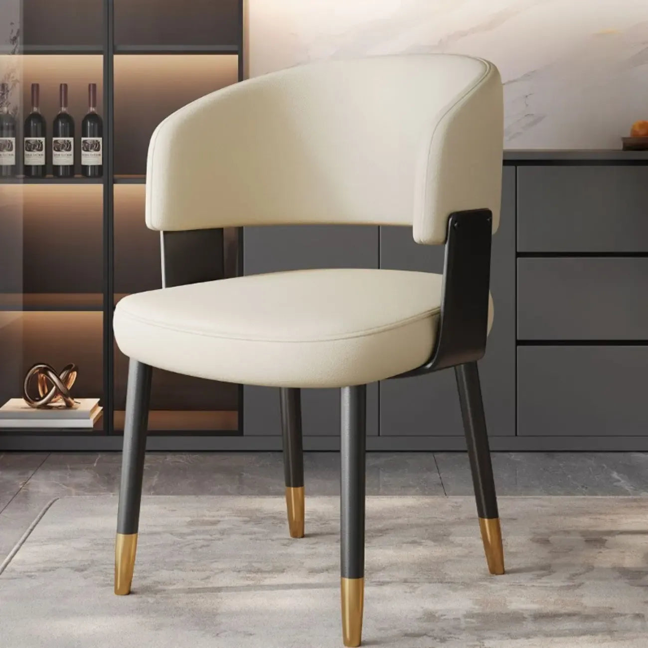 Chaise de salle à manger moderne et glamour en cuir rembourrée