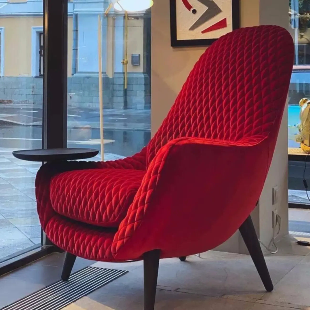 Fauteuil tonneau en flanelle pour salon