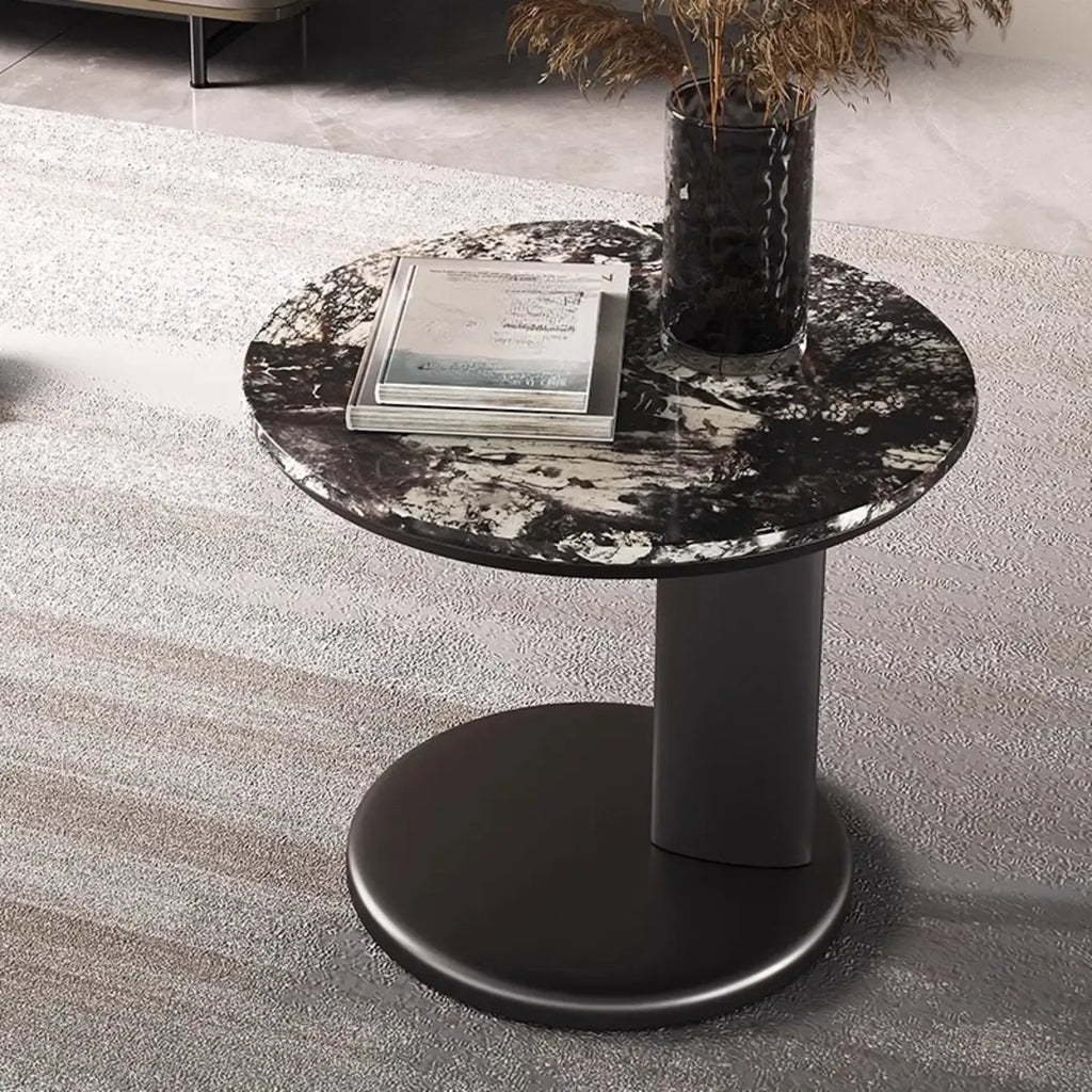 Table d'appoint ronde moderne noire en forme de C avec plateau en pierre