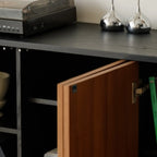 Armoire de rangement en bois de style moderne du milieu du siècle avec 4 portes