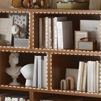 Bibliothèque cubique horizontale moderne en bois brun avec rangement
