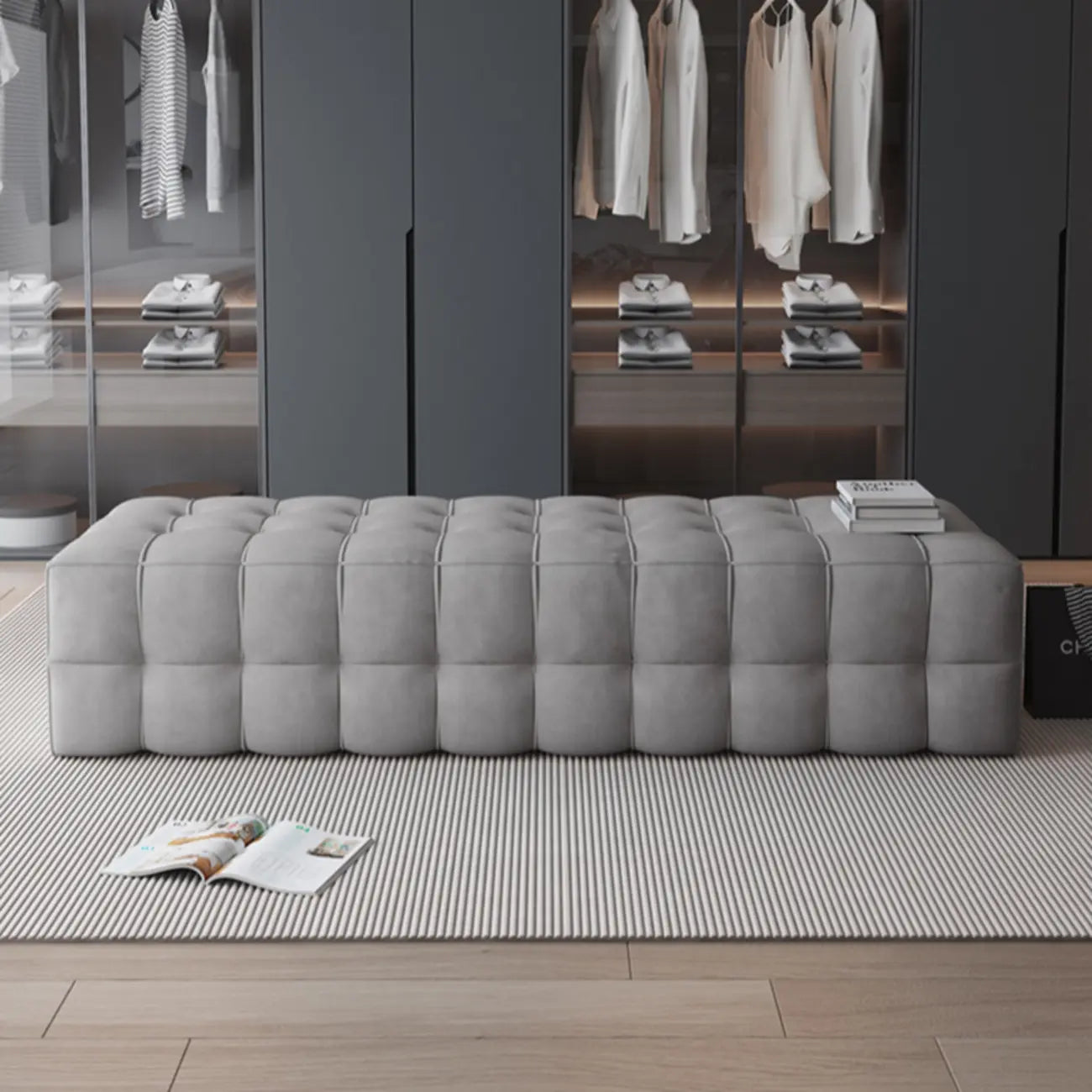 Banc de chambre long et rembourré gris clair contemporain