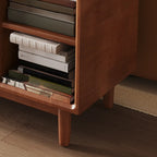 Bibliothèque horizontale en bois brun à fond fermé, style milieu du siècle