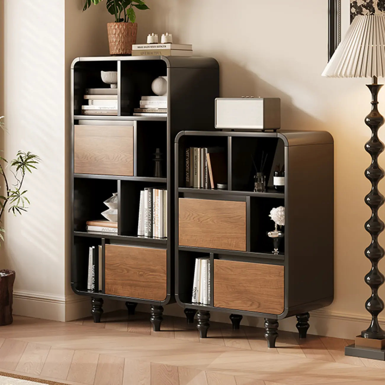 Petite étagère minimaliste en bois noir avec tiroir