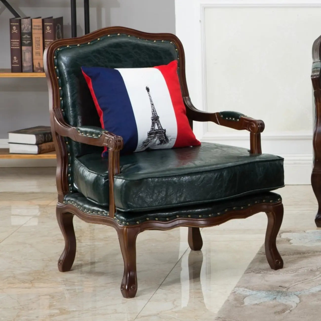 Fauteuil traditionnel en cuir et bois massif de style moderne du milieu du siècle
