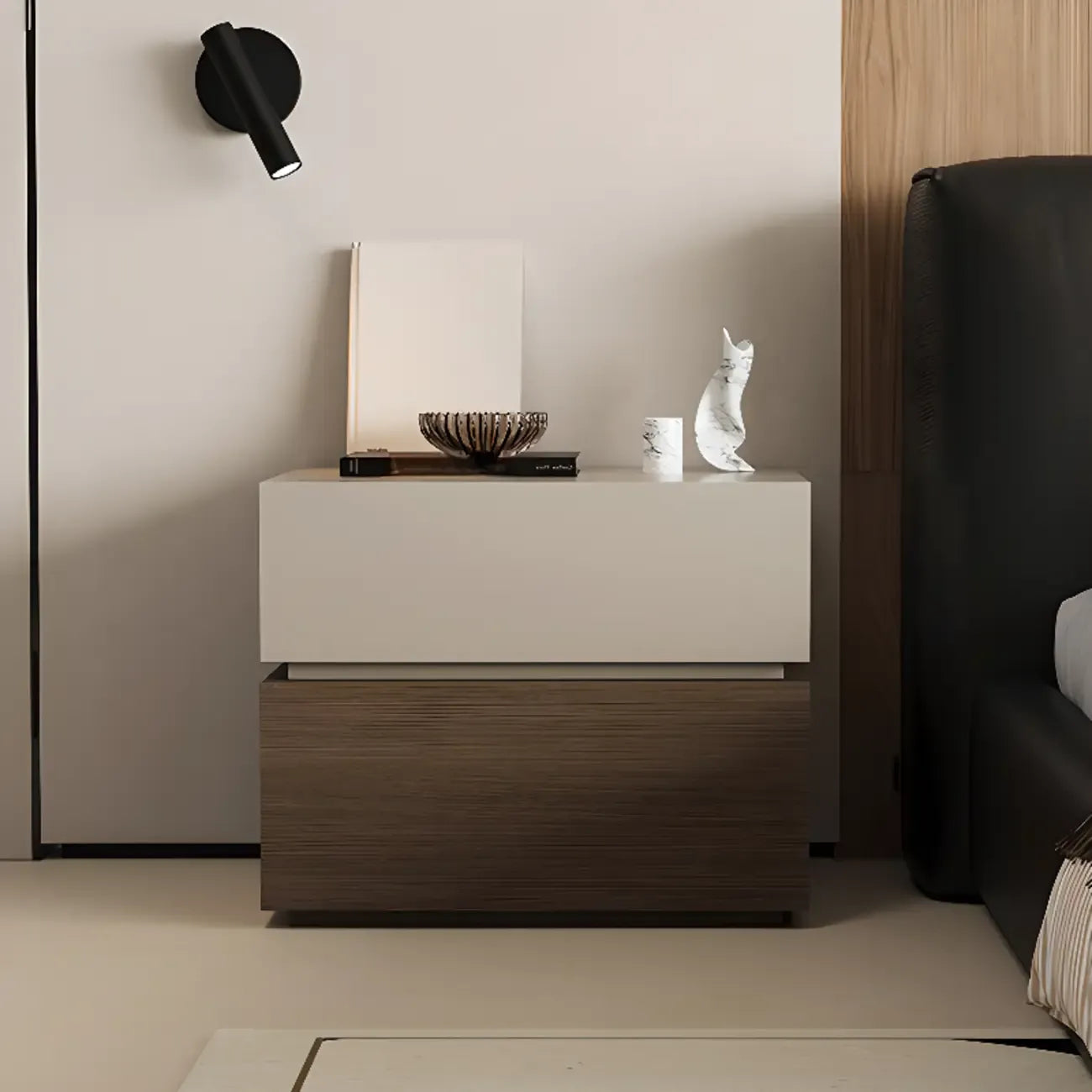 Élégante table de chevet en bois à deux niveaux avec tiroirs pour chambre à coucher