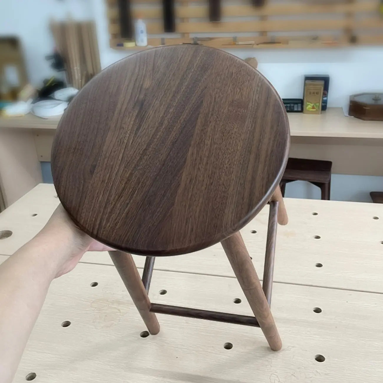Tabourets de bar modernes en bois avec repose-pieds et dossier inclinable
