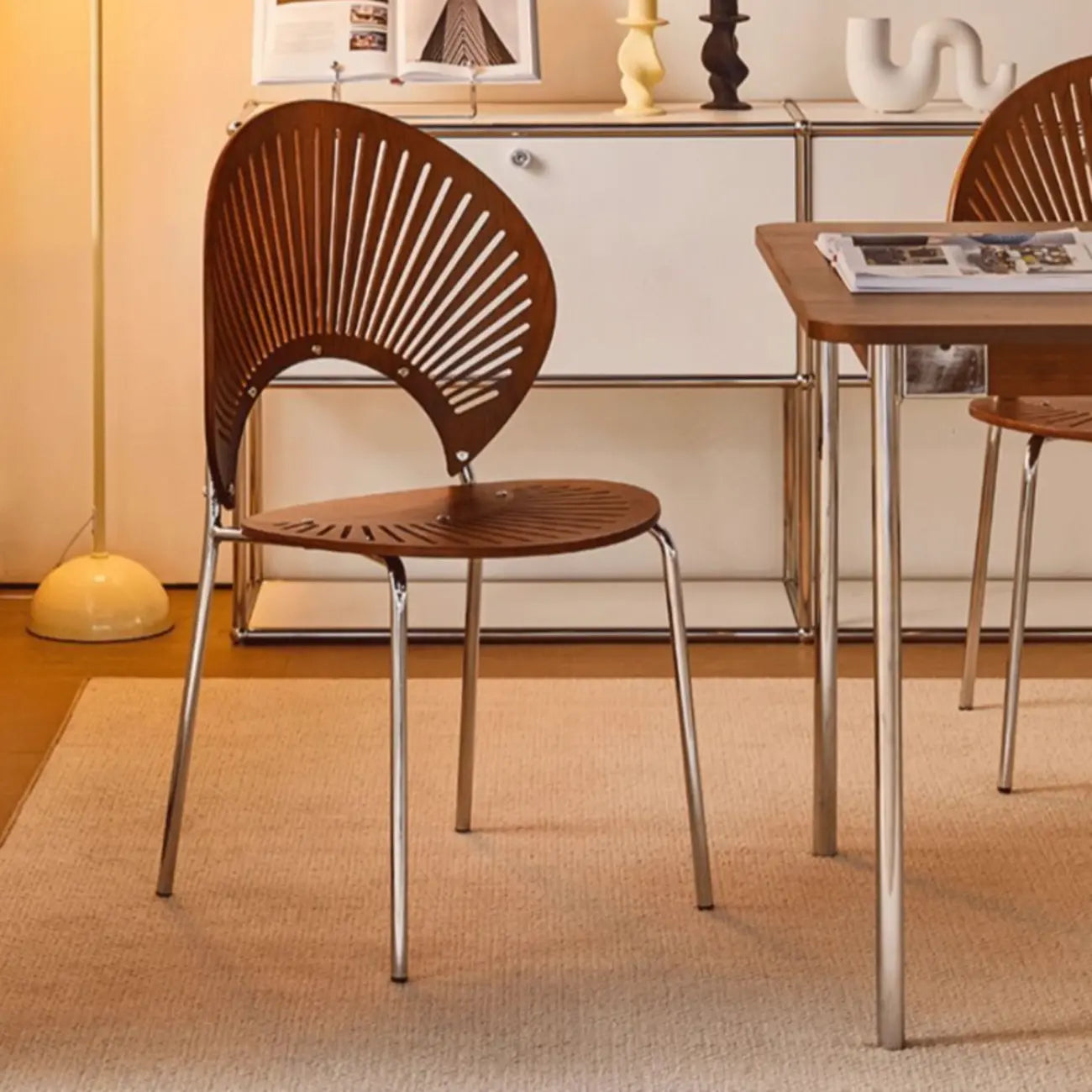 Chaise à coque ventilée de style moderne du milieu du siècle