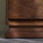 Table de chevet compacte et moderne en bois avec tiroir