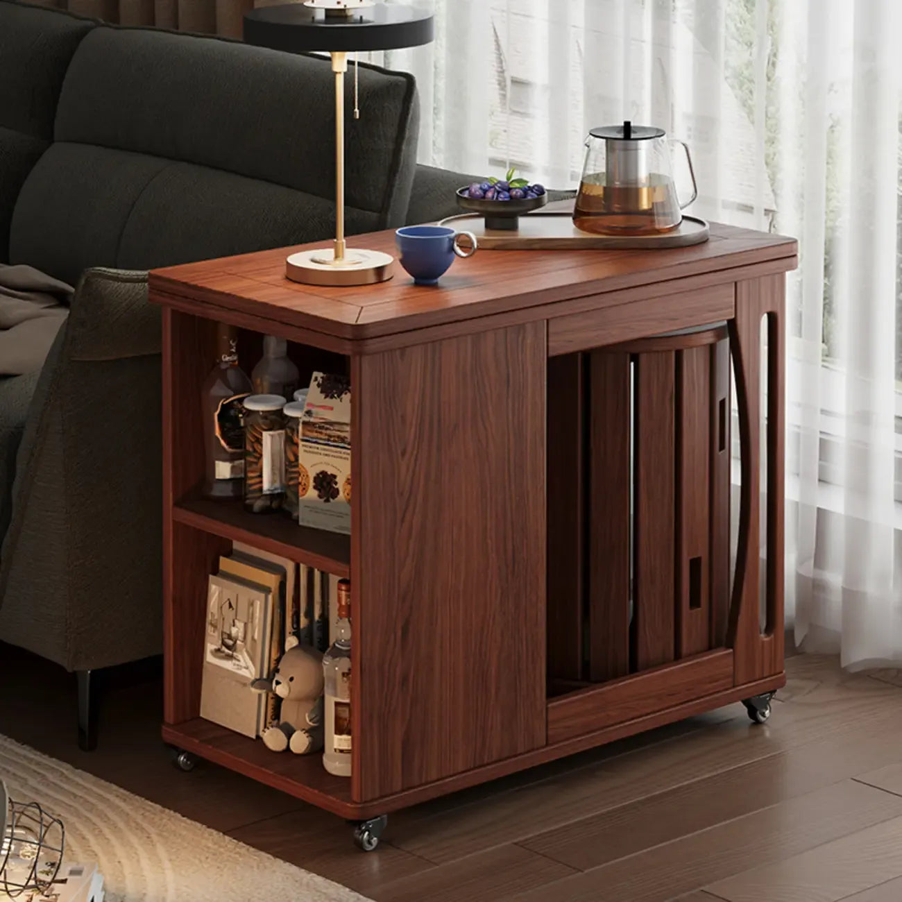 Table d'appoint pliante en bois avec plateau ouvert et roulettes