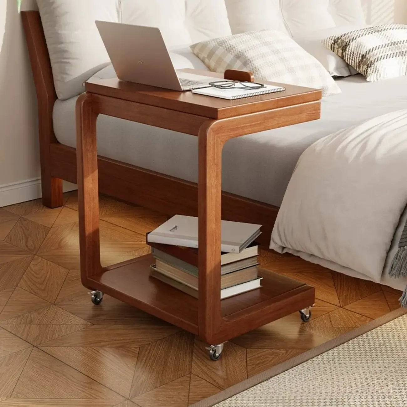 Tavolino con rotelle a C in legno regolabile in altezza