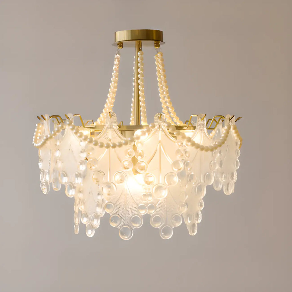 Lustre en perles de cristal doré au design élégant