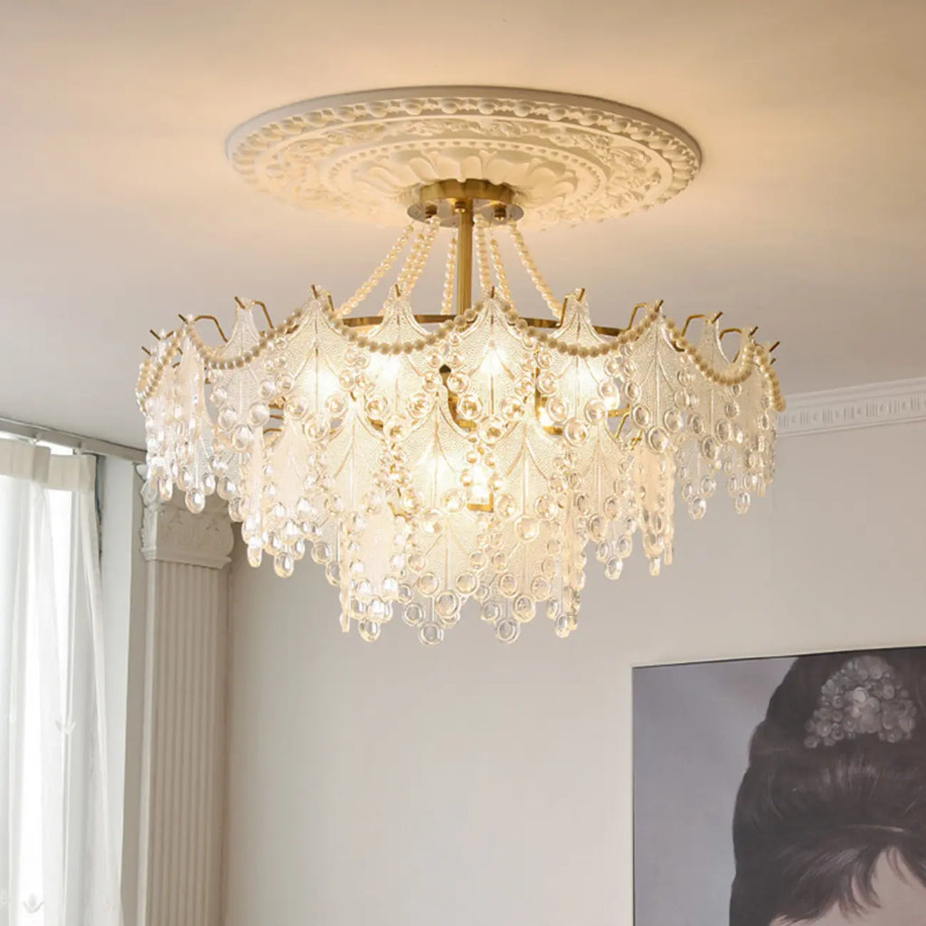 Lustre en perles de cristal doré au design élégant