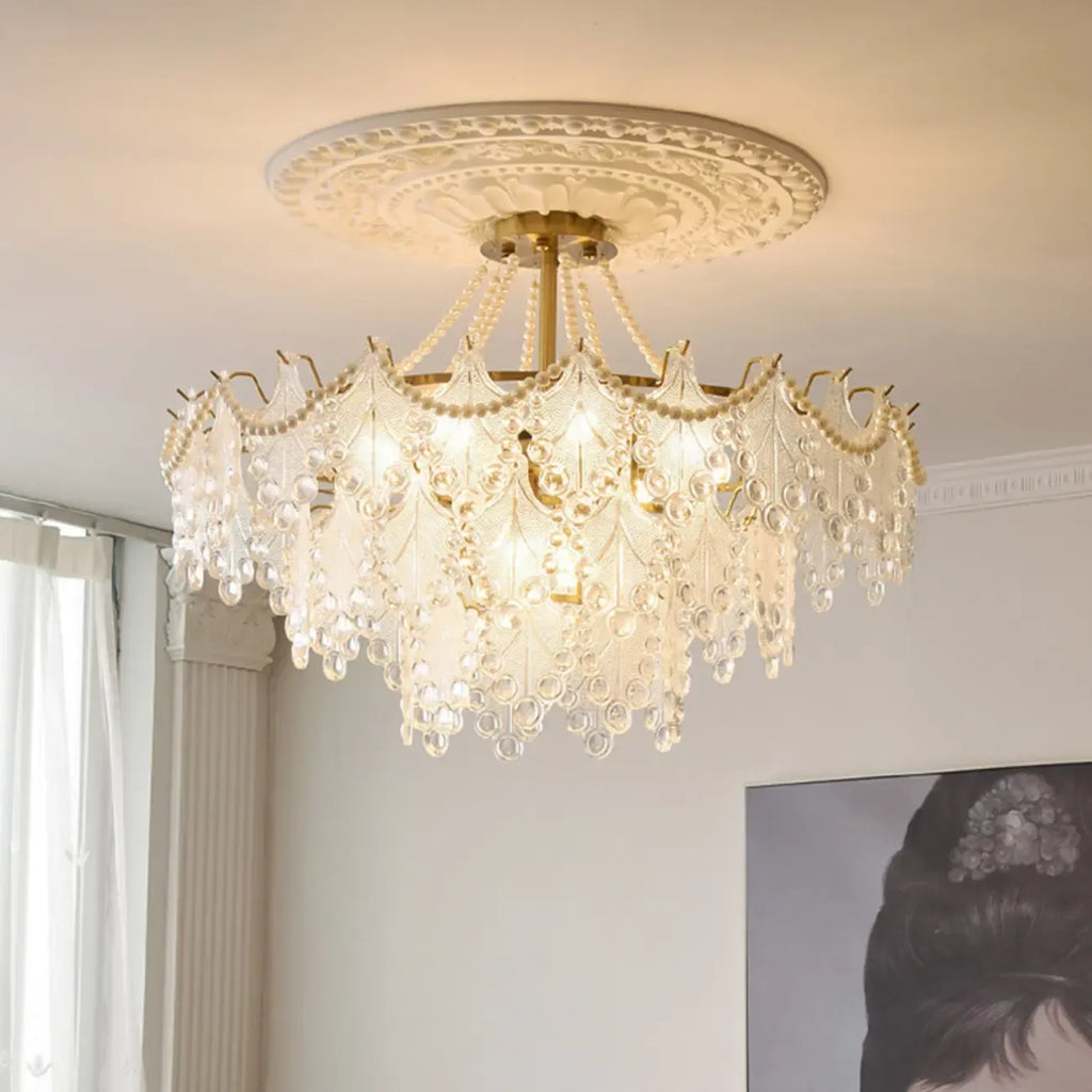 Lustre en perles de cristal doré au design élégant