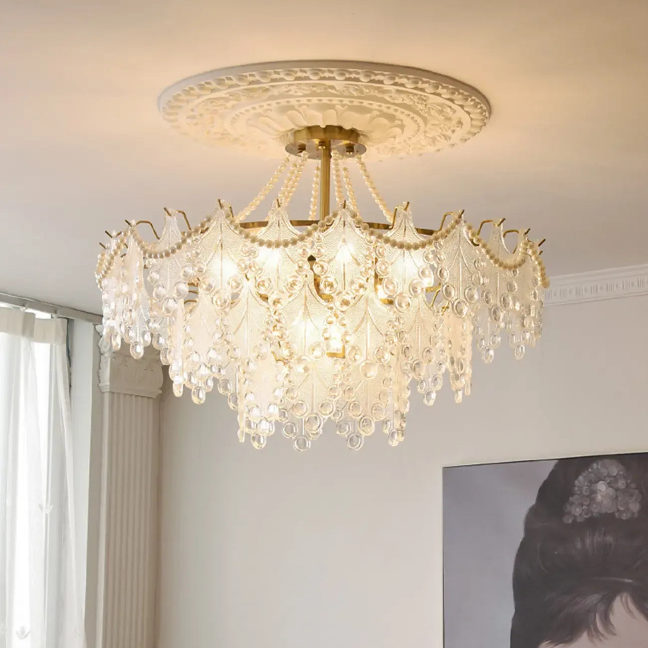 Lustre en perles de cristal doré au design élégant