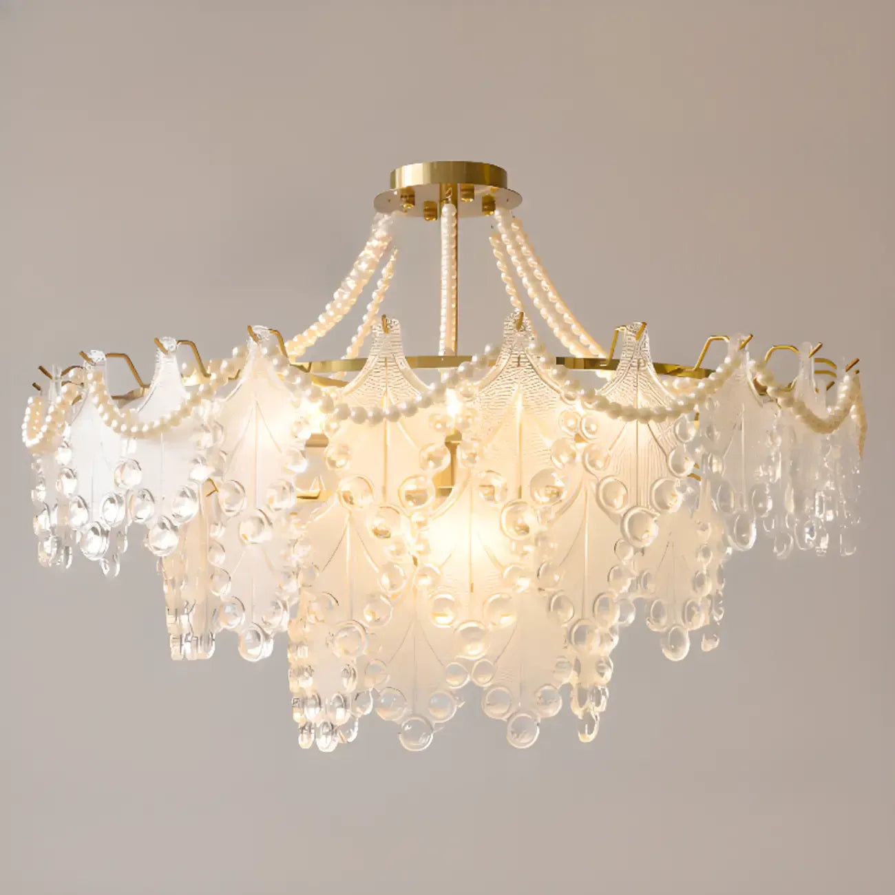Lustre en perles de cristal doré au design élégant
