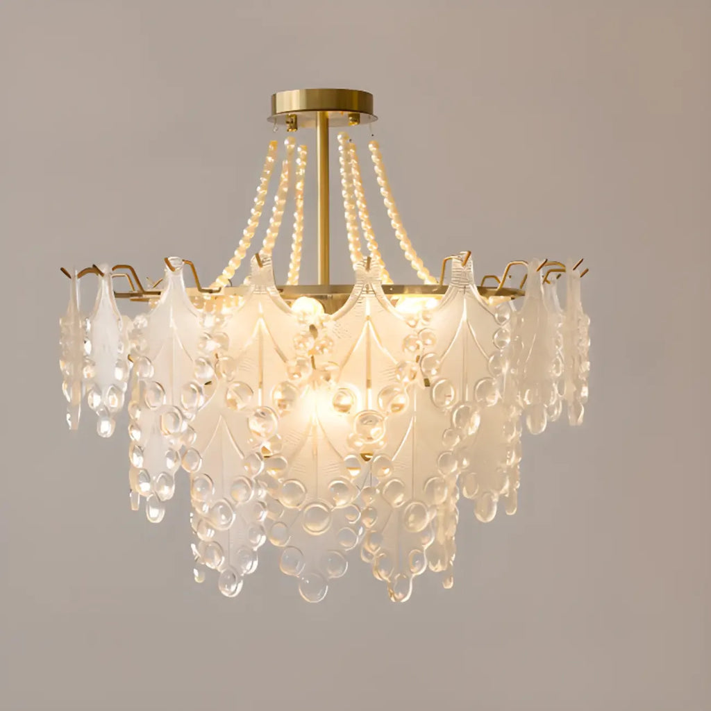 Lustre en perles de cristal doré au design élégant