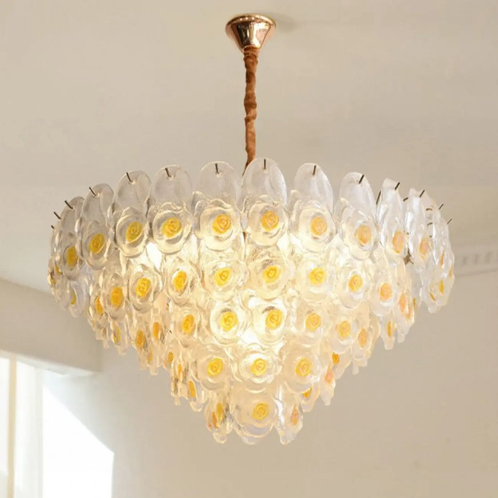 Lustre en cristal doré à motif floral