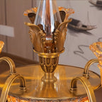 Lustre moderne linéaire en cristal et verre doré à motif floral