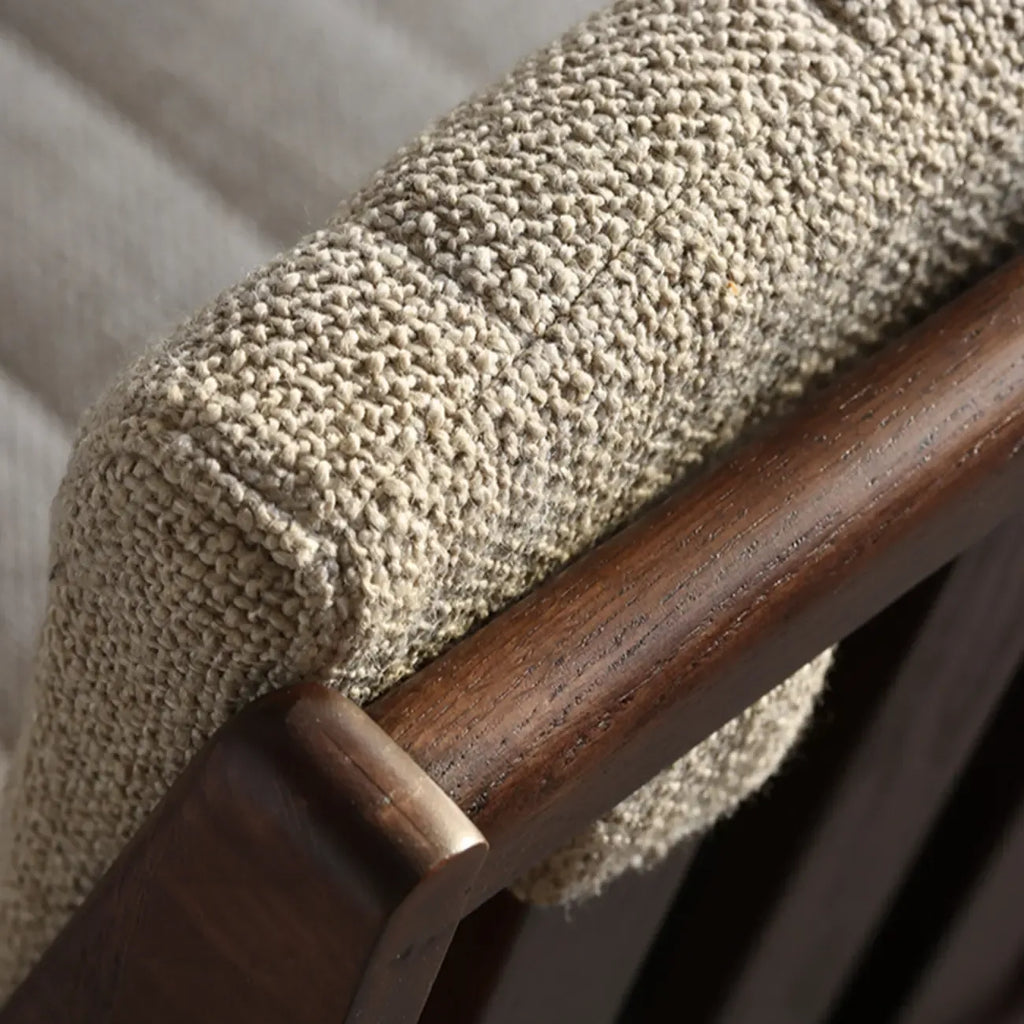 Chaise de salle à manger rembourrée de style moderne du milieu du siècle