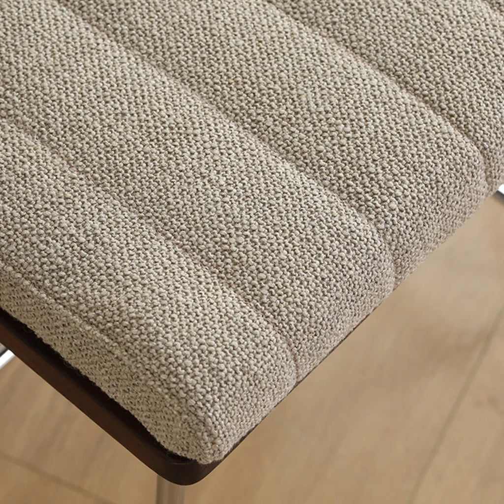 Chaise de salle à manger rembourrée de style moderne du milieu du siècle